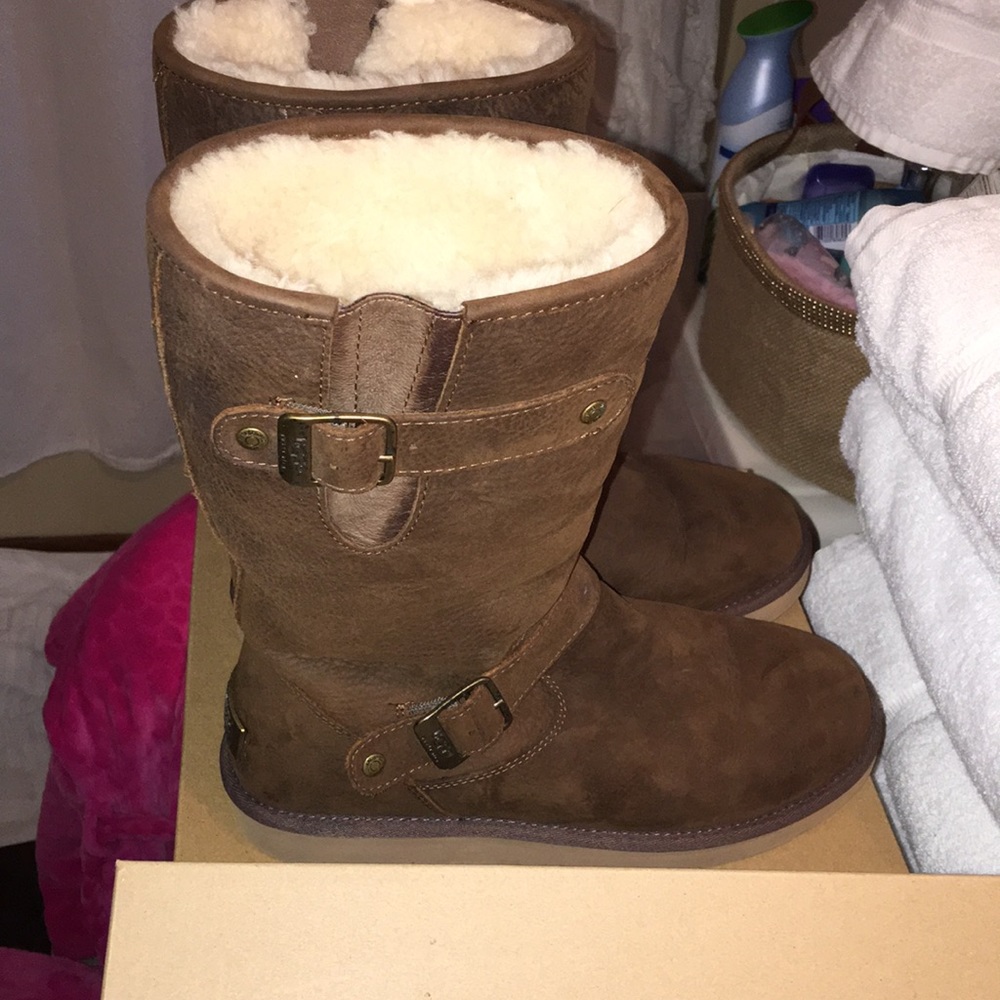 Uggs - image 4